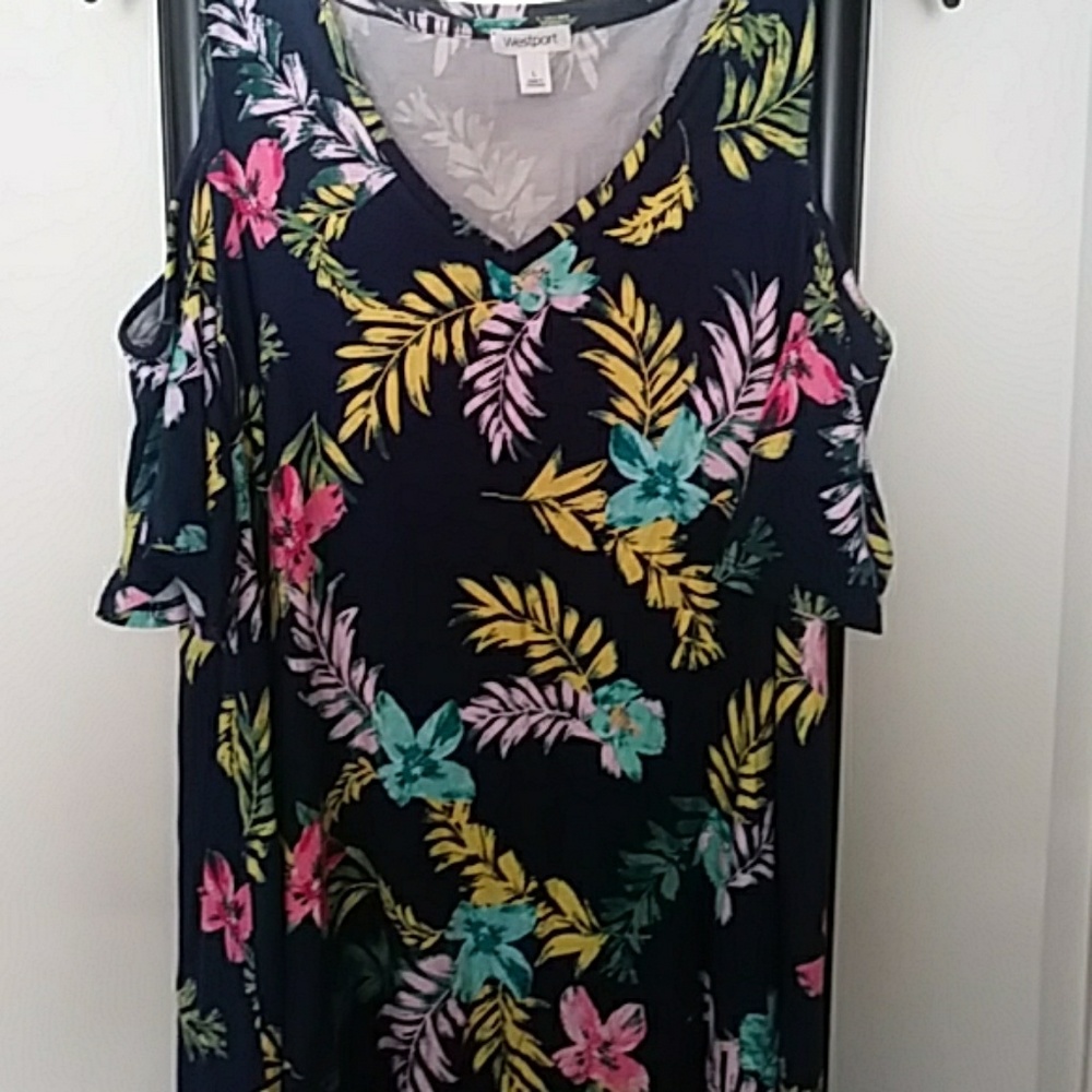Supre Cute😊Floral Blouse w/ off Shoulder look